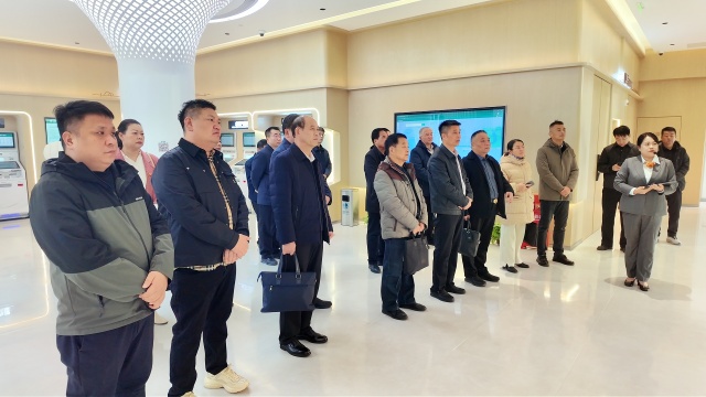 2025 年全市營商環(huán)境特邀監(jiān)督員（體驗(yàn)師）座談會(huì)召開