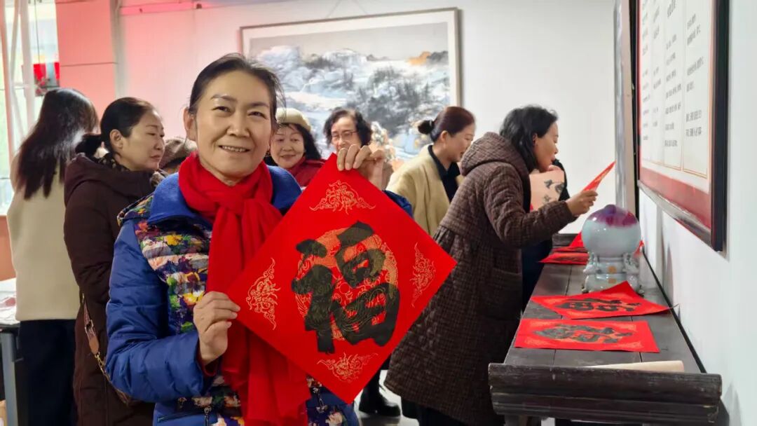 【展訊】今日開展！ “筆啟新程?紙繪華年”2026年駐馬店市迎元旦書畫作品展邀您參觀！