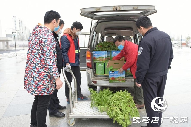 【天中光榮榜】閔建功:43年義務(wù)服務(wù)“點(diǎn)亮”一座城