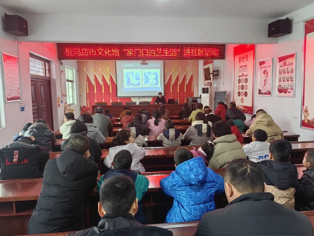 “玩”轉(zhuǎn)藝術(shù)之趣 “美”育童年之心