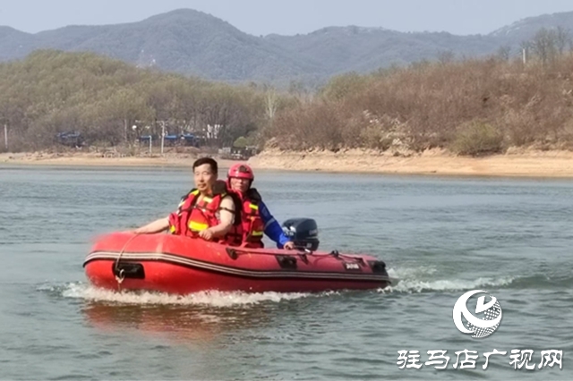 駐馬店天中救援隊(duì)：險(xiǎn)境勇&ldquo;逆行&rdquo; 平凡寫(xiě)擔(dān)當(dāng)