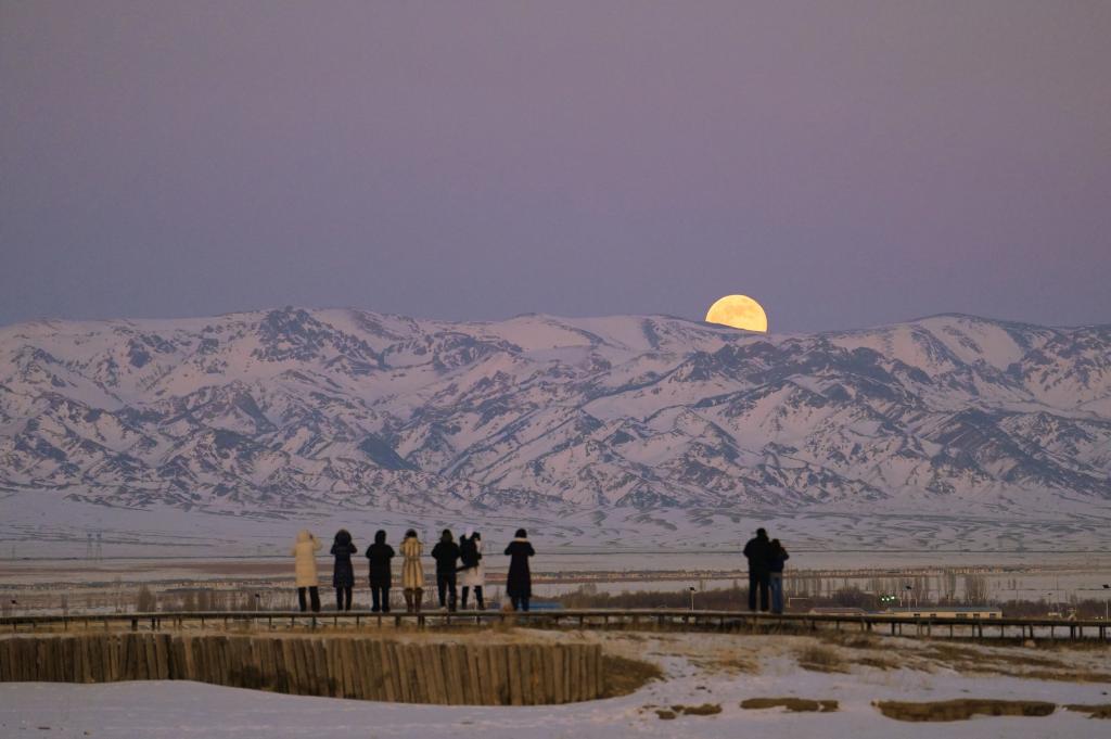 2026&ldquo;星空劇場&rdquo;拉開帷幕：超級月亮與流星雨共繪新年&ldquo;浪漫&rdquo;夜