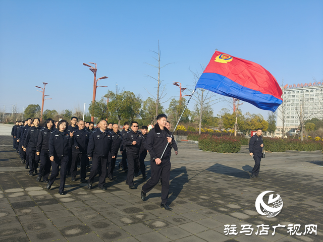 駐馬店市公安局高新區(qū)分局舉辦第六個中國人民警察節(jié)健步走活動