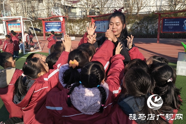 彭潔瓊：五彩拐杖映初心 匠心師者育芬芳