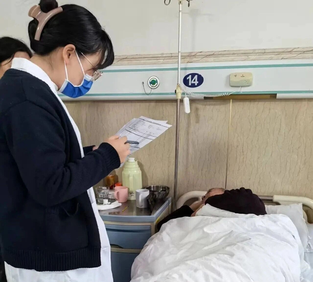 患者家屬手寫感謝信，訴說風(fēng)濕免疫科醫(yī)患真情