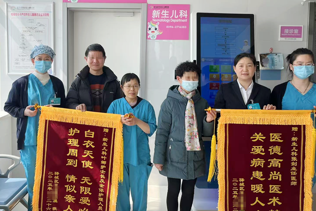 出生體重不足千克、呼吸衰竭……曾被醫(yī)院拒收的早產(chǎn)寶寶康復(fù)了