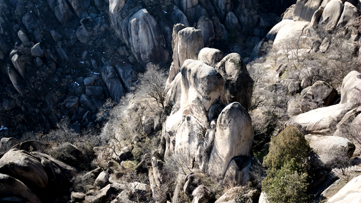 冬日觀奇石 千峰秀嵖岈