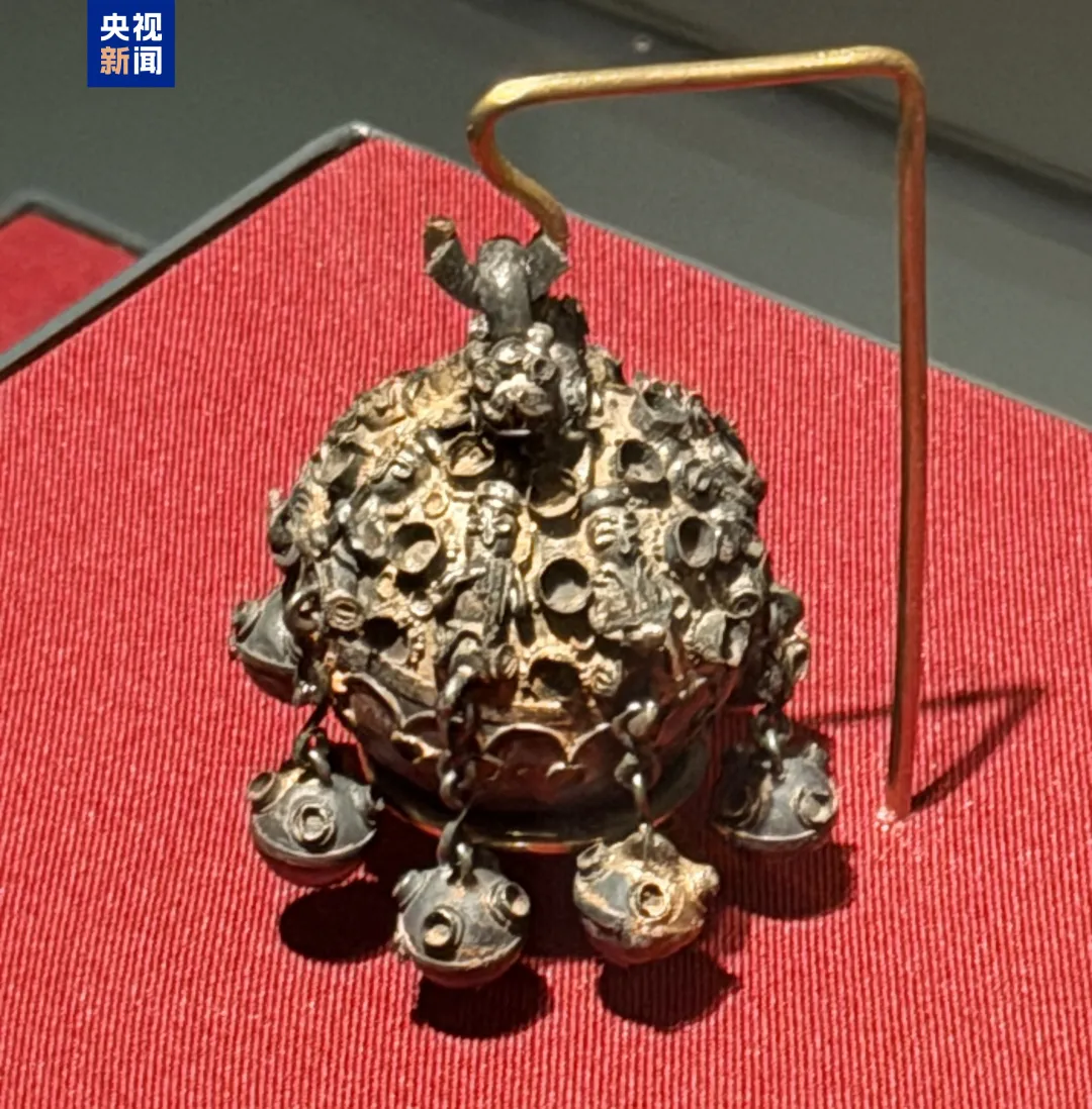 文博日歷丨1700多年前的“迷你交響樂(lè)團(tuán)”奏響絲路樂(lè)章