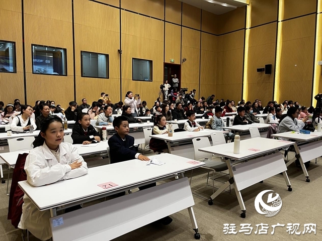 駐馬店經(jīng)濟(jì)開(kāi)發(fā)區(qū)首屆小學(xué)生科學(xué)演說(shuō)家展演活動(dòng)圓滿(mǎn)舉辦