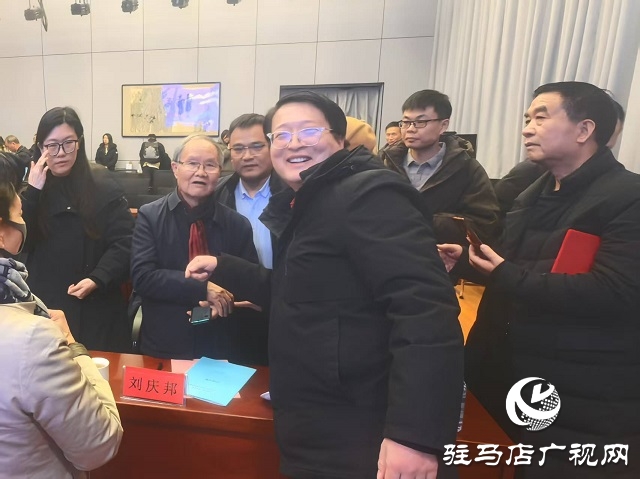 駐馬店市新蔡縣青年作家龔興炯再次榮獲省級(jí)文學(xué)獎(jiǎng)項(xiàng)為家鄉(xiāng)添榮光