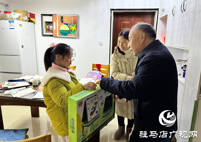 張銀良冒雪慰問特殊兒童 寒冬送暖情系民心