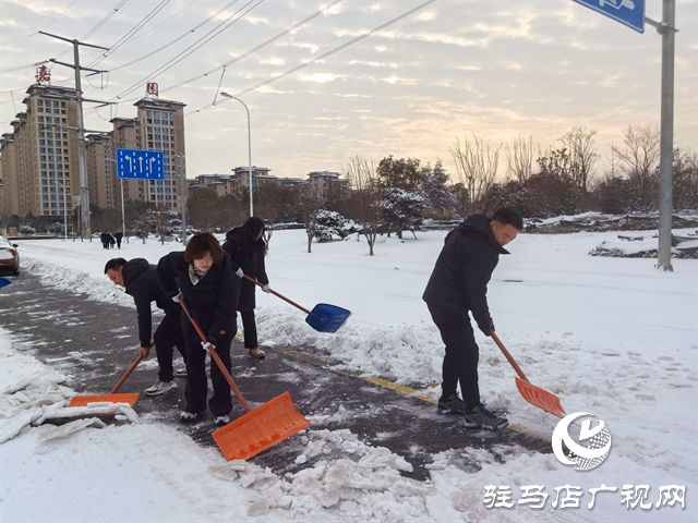  關(guān)王廟鄉(xiāng)：干群同心清雪除冰 筑牢安全出行防線