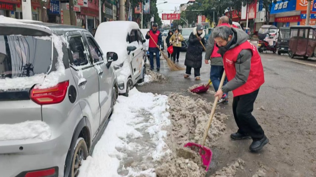 國網(wǎng)上蔡縣供電公司:迎戰(zhàn)寒潮保供電 志愿服務(wù)暖人心