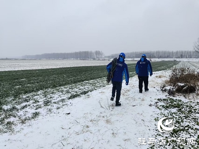 寒潮中的信號守護者——駐馬店移動迎戰(zhàn)風雪保通信