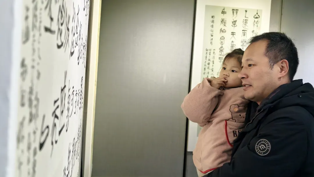 【展訊】簡上楚風(fēng)啟幕！戰(zhàn)國墨痕穿越兩千載，天中大地共赴文化之約