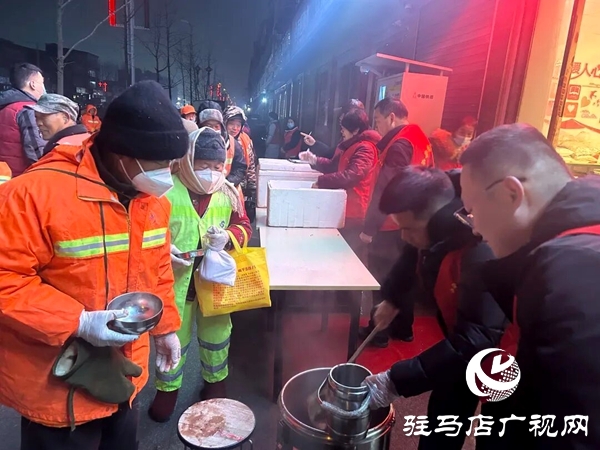 濃情臘八暖寒冬——平輿縣總工會開展臘八節(jié)慰問活動