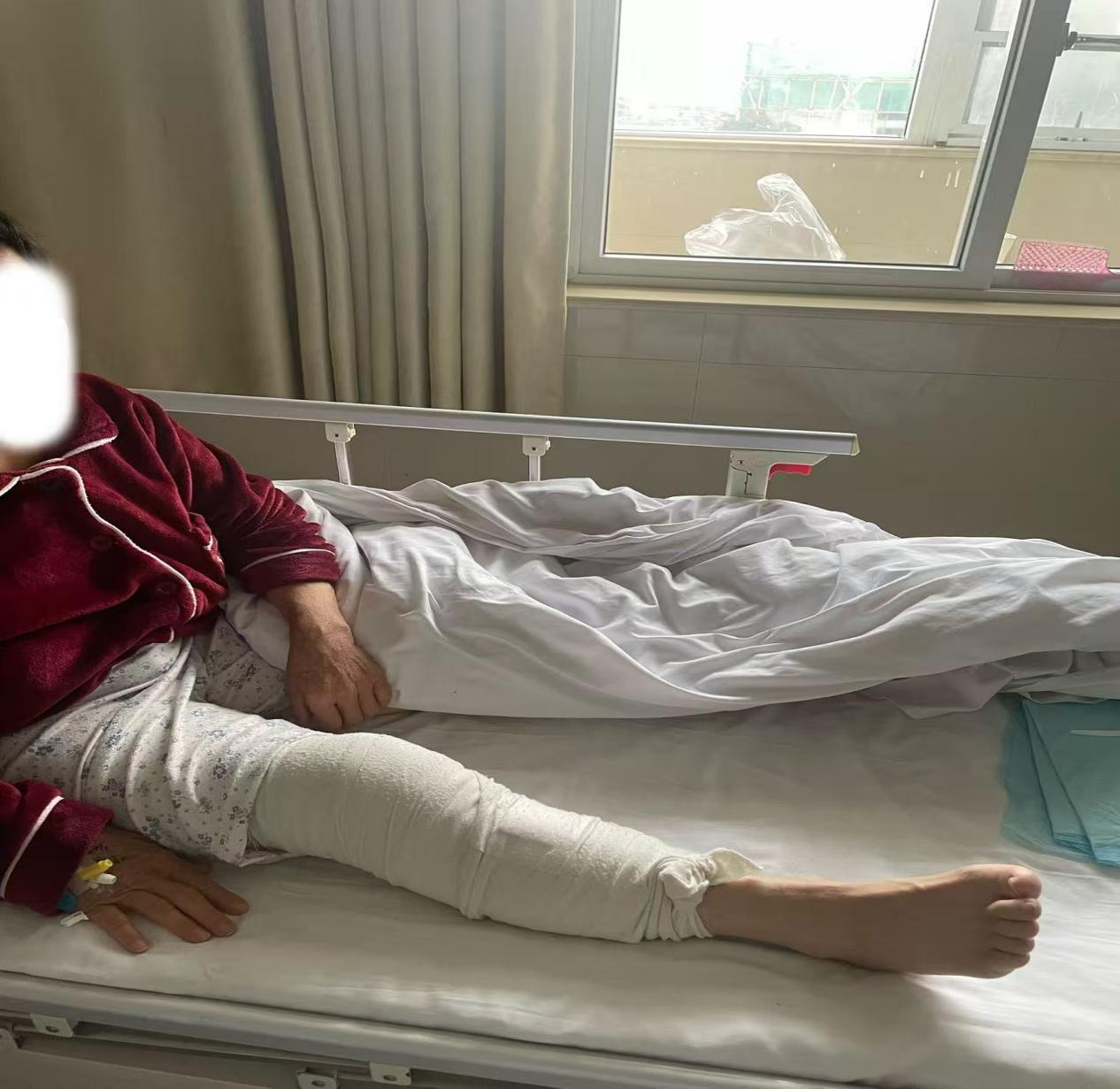 駐馬店市第一人民醫(yī)院骨科成功開展單髁置換術(shù)，助膝痛老人重獲自如行走