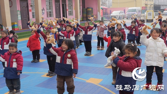 “溫暖有我 德耀泌陽”系列活動走進(jìn)郭集鎮(zhèn)兩所小學(xué)