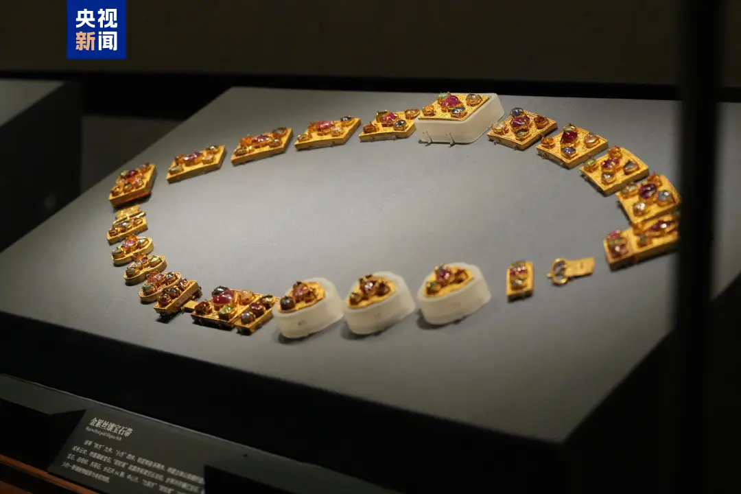 文博日歷丨600年前的金色牡丹，依然綻放如初