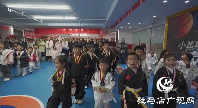 冬日競技燃激情 體育賦能育新苗——驛城區(qū)青少年冬季運動會精彩開賽