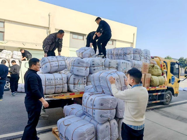 確山縣：調(diào)撥2550件御寒物資 保障群眾溫暖過冬