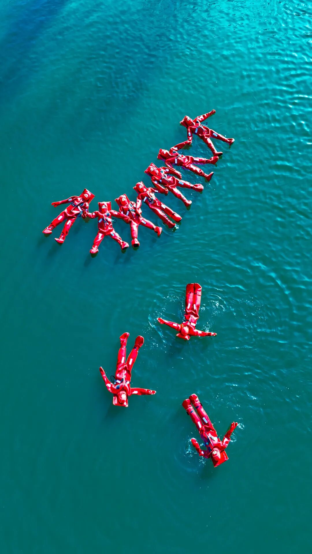 嵖岈山冰浮項目正式上線！解鎖「冰島同款」冰浮奇遇！