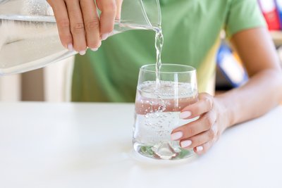 喝水后4個異常，可能是腎發(fā)出的“求救信號”