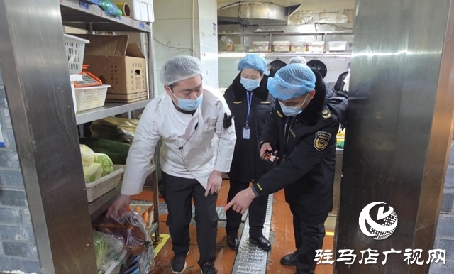驛城區(qū):整治網(wǎng)紅外賣(mài)后廚 筑牢新春舌尖安全防線(xiàn)