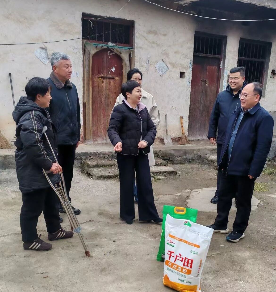新春慰問暖人心，鄉(xiāng)村振興共前行&mdash;&mdash;市中醫(yī)院赴幫扶村開展春節(jié)前走訪慰問活動