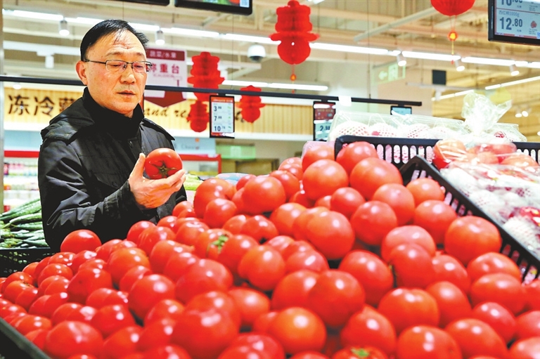 從平民蔬菜到菜中“貴族” 西紅柿價格何以“柿”不可擋