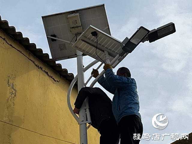 平輿縣射橋鎮(zhèn)東關(guān)社區(qū)：捐燈盞暖歸途 獻(xiàn)愛心潤?quán)l(xiāng)鄰