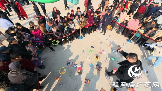 體育大集開進村 鄉(xiāng)村運動會嗨翻天