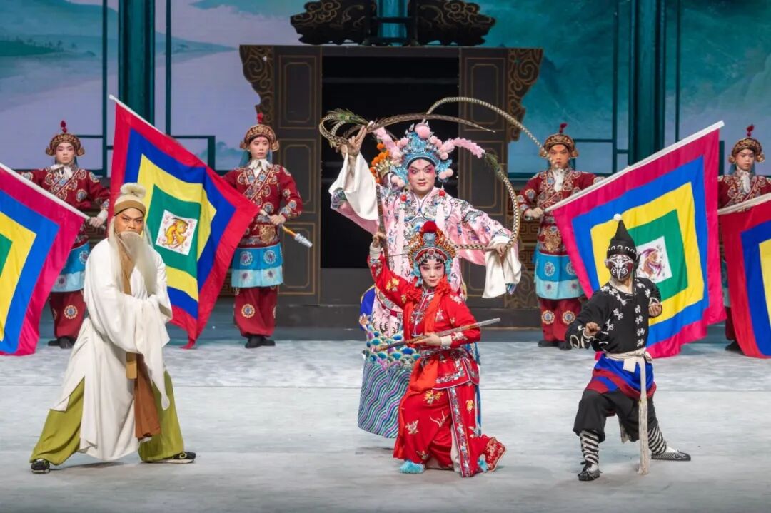 青春綻放，梨園新聲！2026年河南省新春戲曲晚會在鄭上演