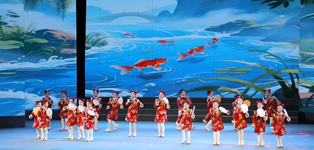 駐馬店市舉辦第八屆少兒春節(jié)文藝晚會