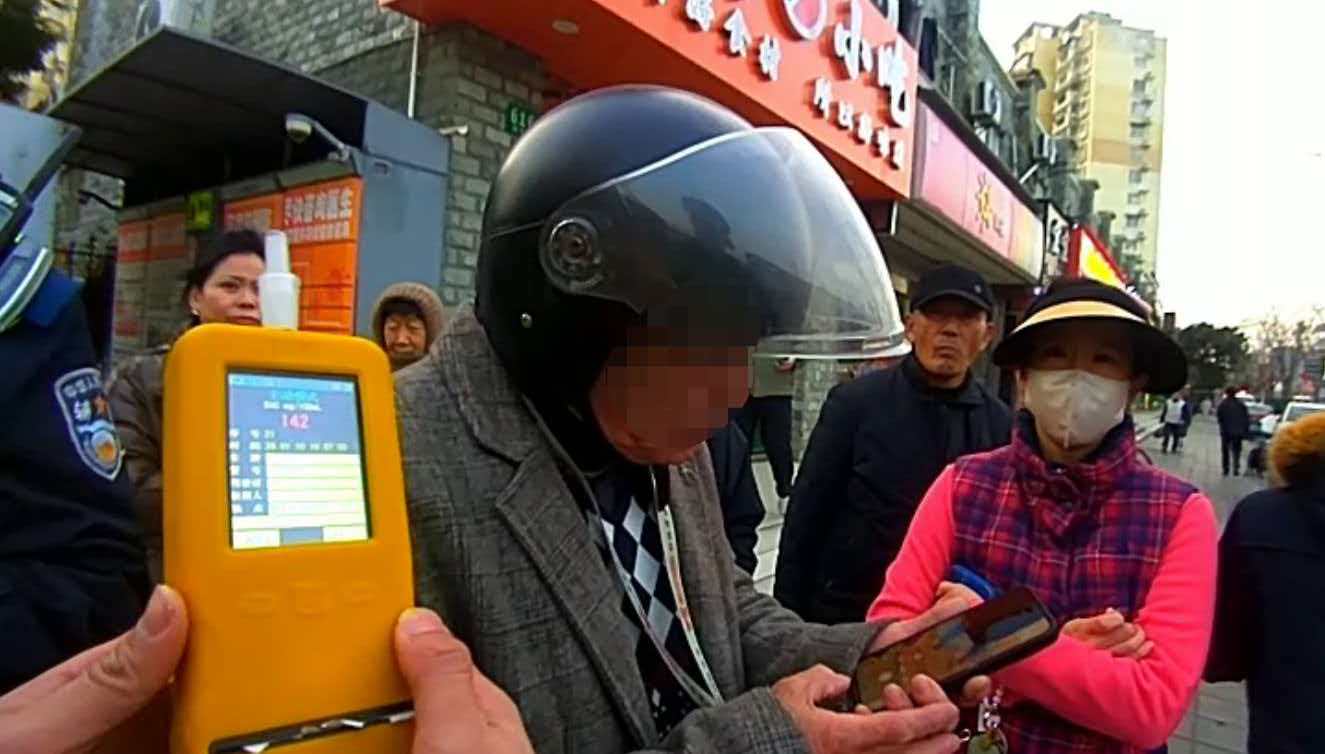 酒后騎非機動車沒事？有醉騎者身亡，有醉騎者追尾負主責