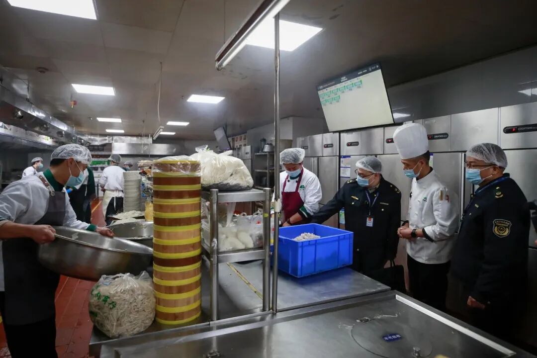 我市開展年夜飯食品安全監(jiān)督檢查專項(xiàng)行動(dòng)