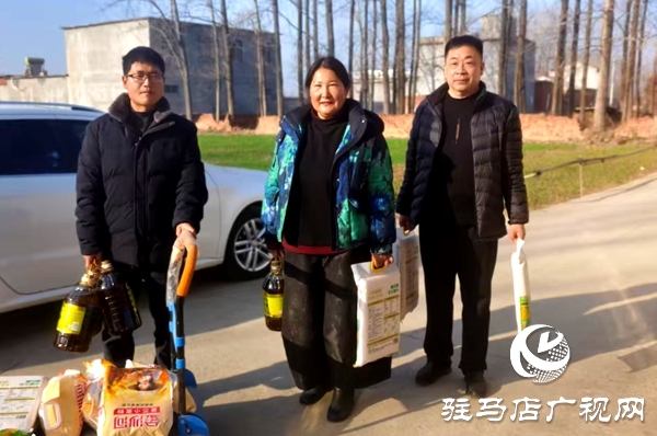 情人節(jié)別樣暖心:全國文明家庭越玉環(huán)韓文海夫婦慰問河南好人與養(yǎng)老院老人