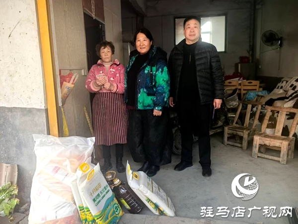 情人節(jié)別樣暖心:全國文明家庭越玉環(huán)韓文海夫婦慰問河南好人與養(yǎng)老院老人