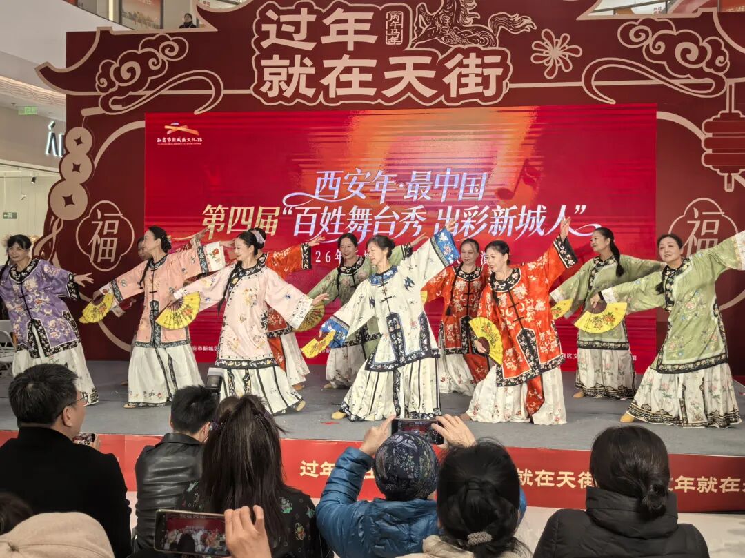 讓傳統(tǒng)年俗“活”在文化場景里