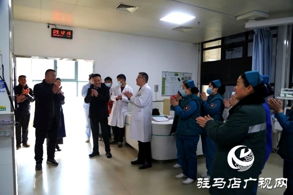 平輿縣衛(wèi)健體委、縣人民醫(yī)院領導春節(jié)慰問一線醫(yī)務人員