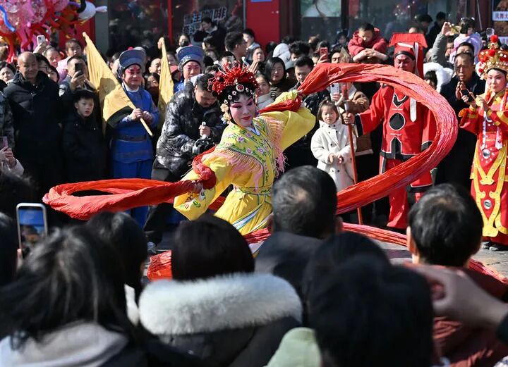 九州同春啟新程 萬家燈火映山河——各地群眾歡度丙午馬年春節(jié)