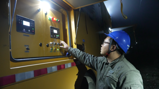 國網(wǎng)駐馬店供電公司:24小時待命 只為守護萬家燈火