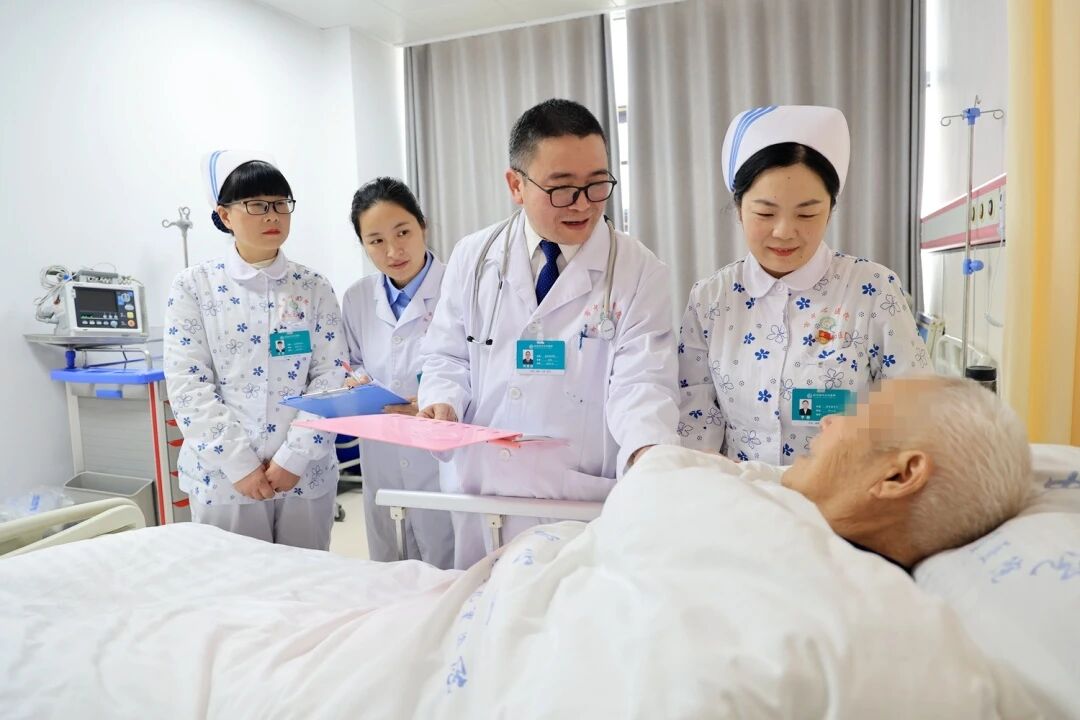 劉成功：仁心如燈 溫暖杏林