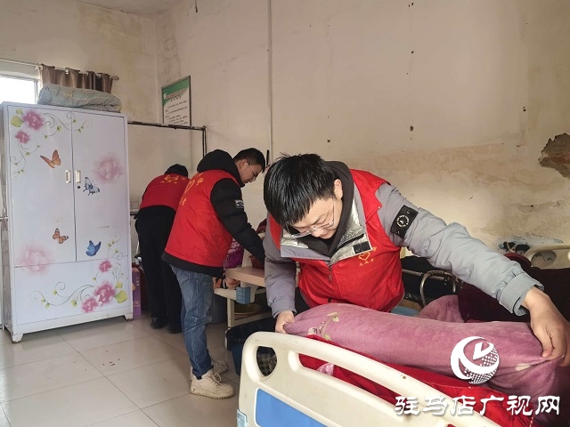  新蔡縣佛閣寺鎮(zhèn)：學(xué)雷鋒走進(jìn)養(yǎng)老院 志愿服務(wù)傳遞社會溫暖