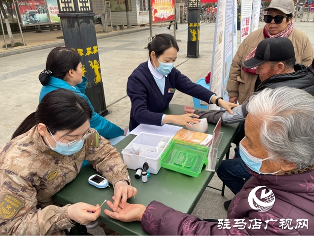 驛城區(qū)開展“學(xué)雷鋒”主題志愿服務(wù)活動