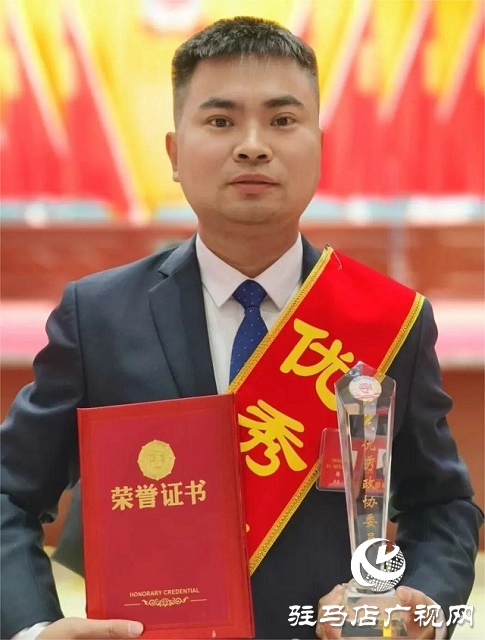 中國(guó)人壽干部員工熱議2026年全國(guó)兩會(huì)