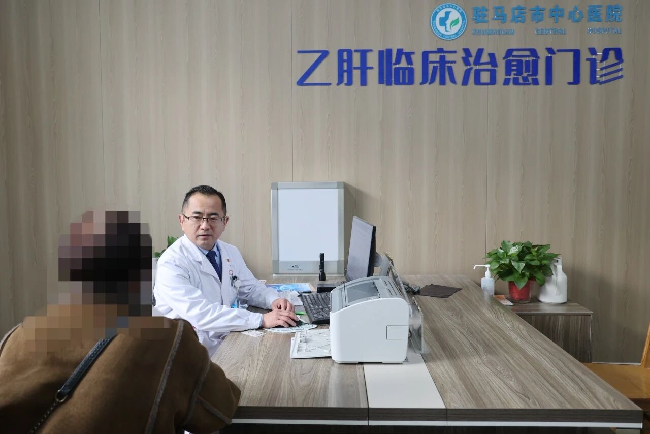 29載“隱形戰(zhàn)場”的堅守——記駐馬店市中心醫(yī)院感染性疾病科主任蔡峻嶺