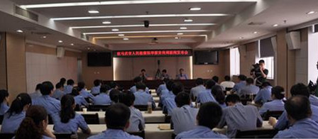 6月25日，全市檢察長(zhǎng)集中接待群眾舉報(bào)